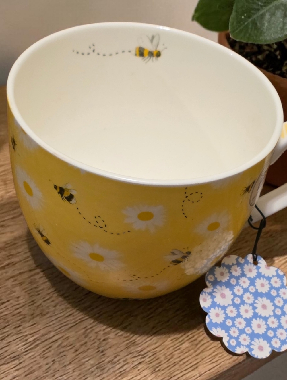 Bee and Willow Cup Mug 16 oz Yellow And White New